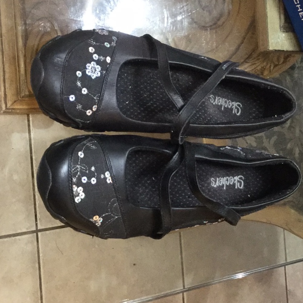 Skechers Used Sequin Black sneakers size 10